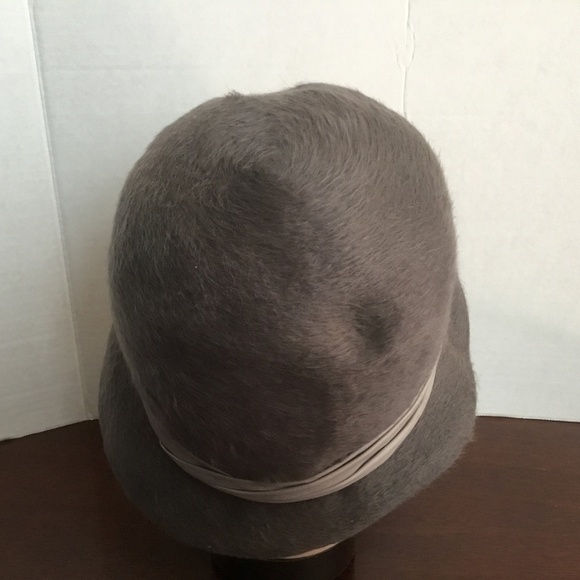 1940s Strathmore by Newton (Paris-New York) Woman's grey fur felt cloche -used - Picture 3 of 6